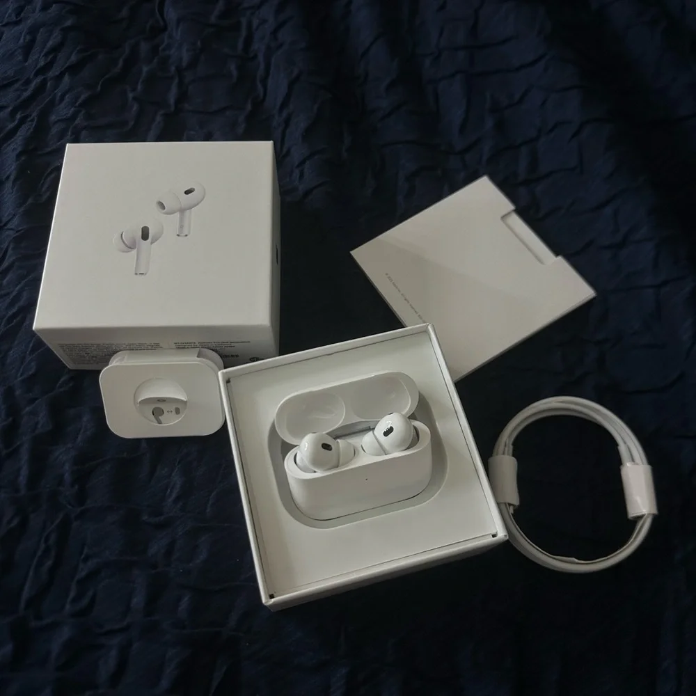 Wireless Earbuds with Charging Case - White